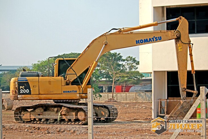 Аренда гусеничного экскаватора Komatsu PC200