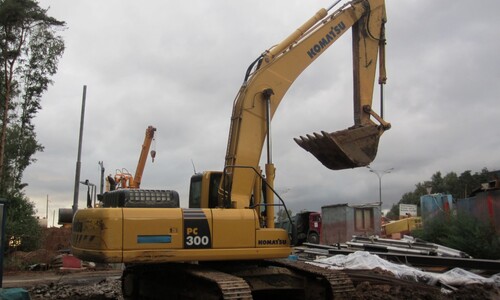Аренда гусеничного экскаватора Komatsu PC300